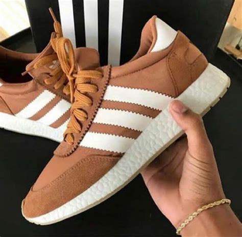 tenis adidas iniki replica